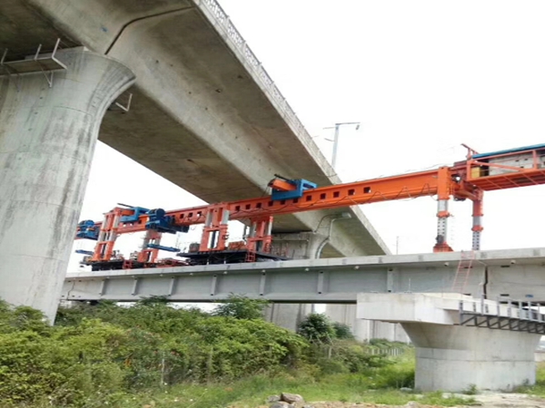 合肥200吨铁路梁架桥机 合肥200吨铁路梁架桥机