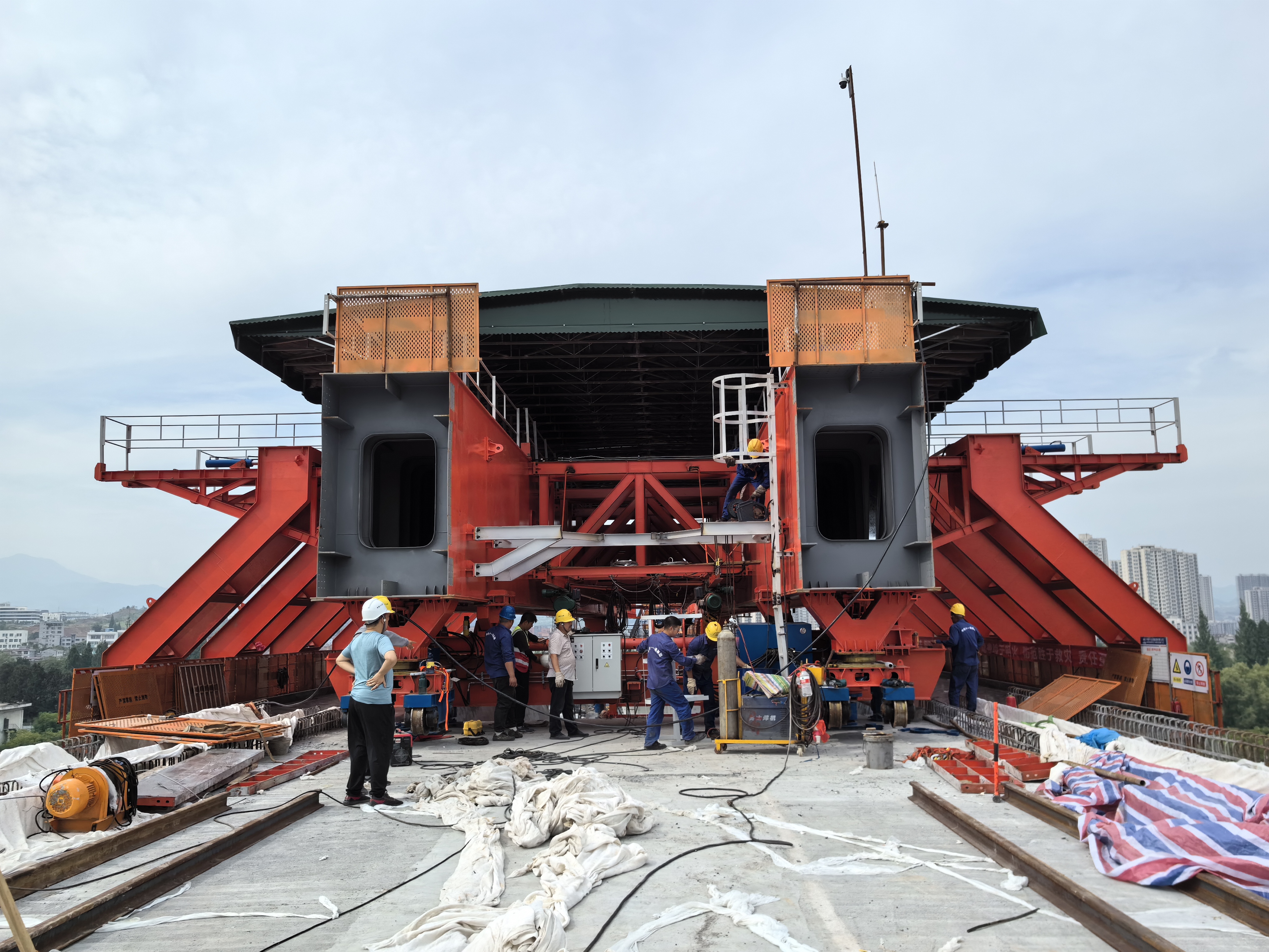 黑龙江鹤岗移动模架厂家 主梁导梁刚度过渡 规避接头应力突变